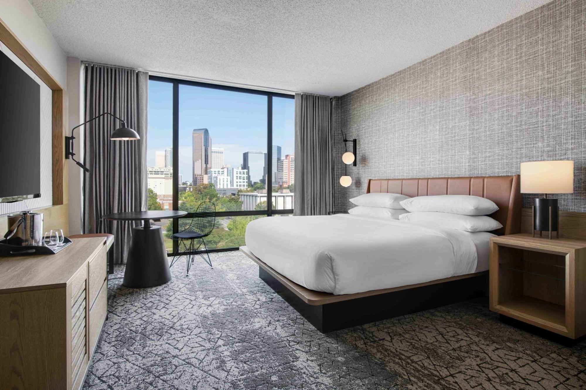 Club level, Guest room, 1 King, City view, Top floor,1716997744:JPEG